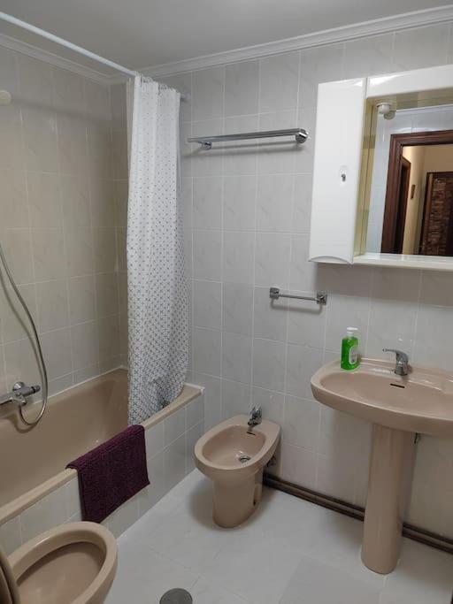 Ferienwohnung Piso En Ajo Con Piscina Comunitaria Exterior foto