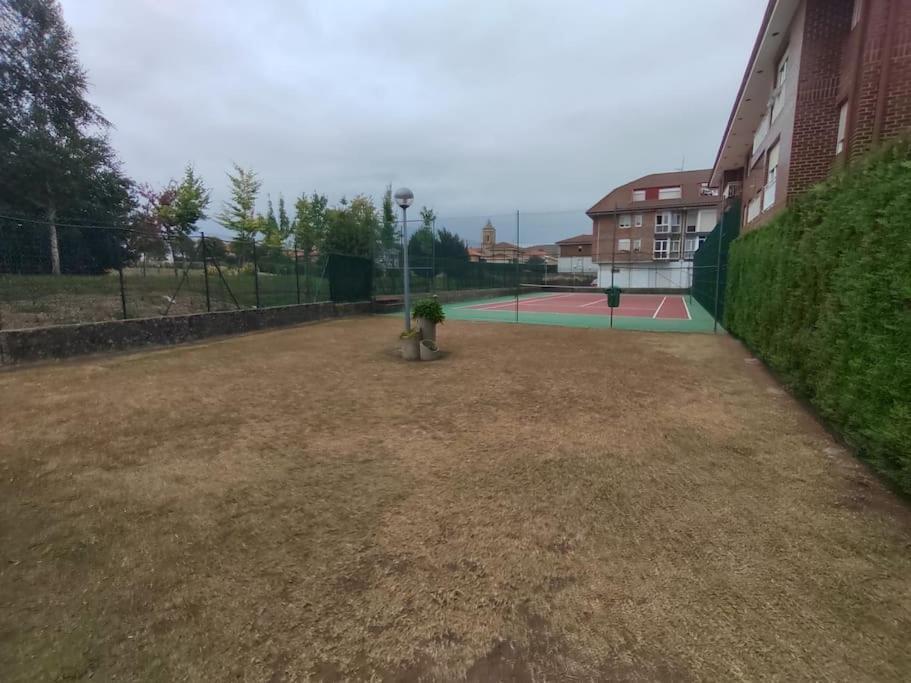 Ferienwohnung Piso En Ajo Con Piscina Comunitaria Exterior foto