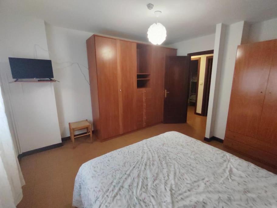 Ferienwohnung Piso En Ajo Con Piscina Comunitaria Exterior foto